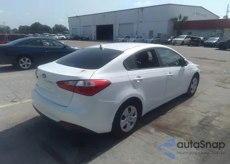 2015 Kia Forte Lx z USA, uszkodzony, nr VIN KNAFX4A63F5323080